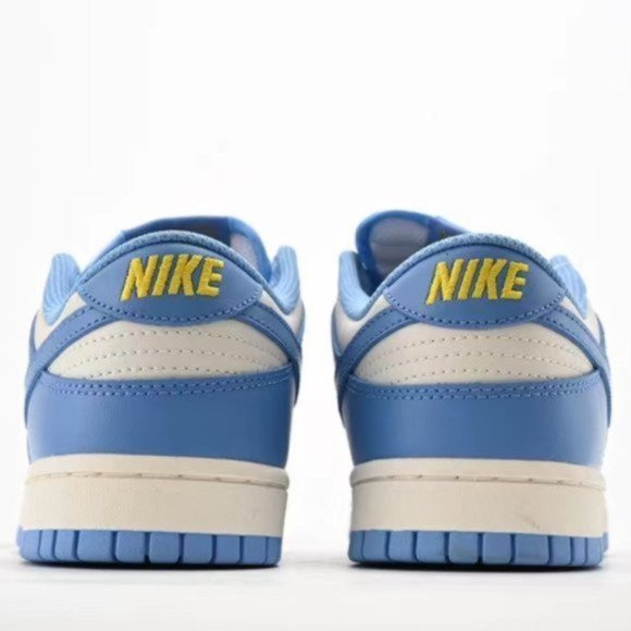 Nike Dunk Low Retro \